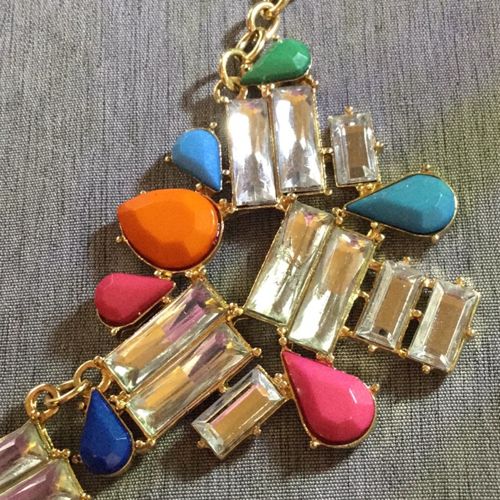 Beautiful multicolor necklace - Picture 3 of 3
